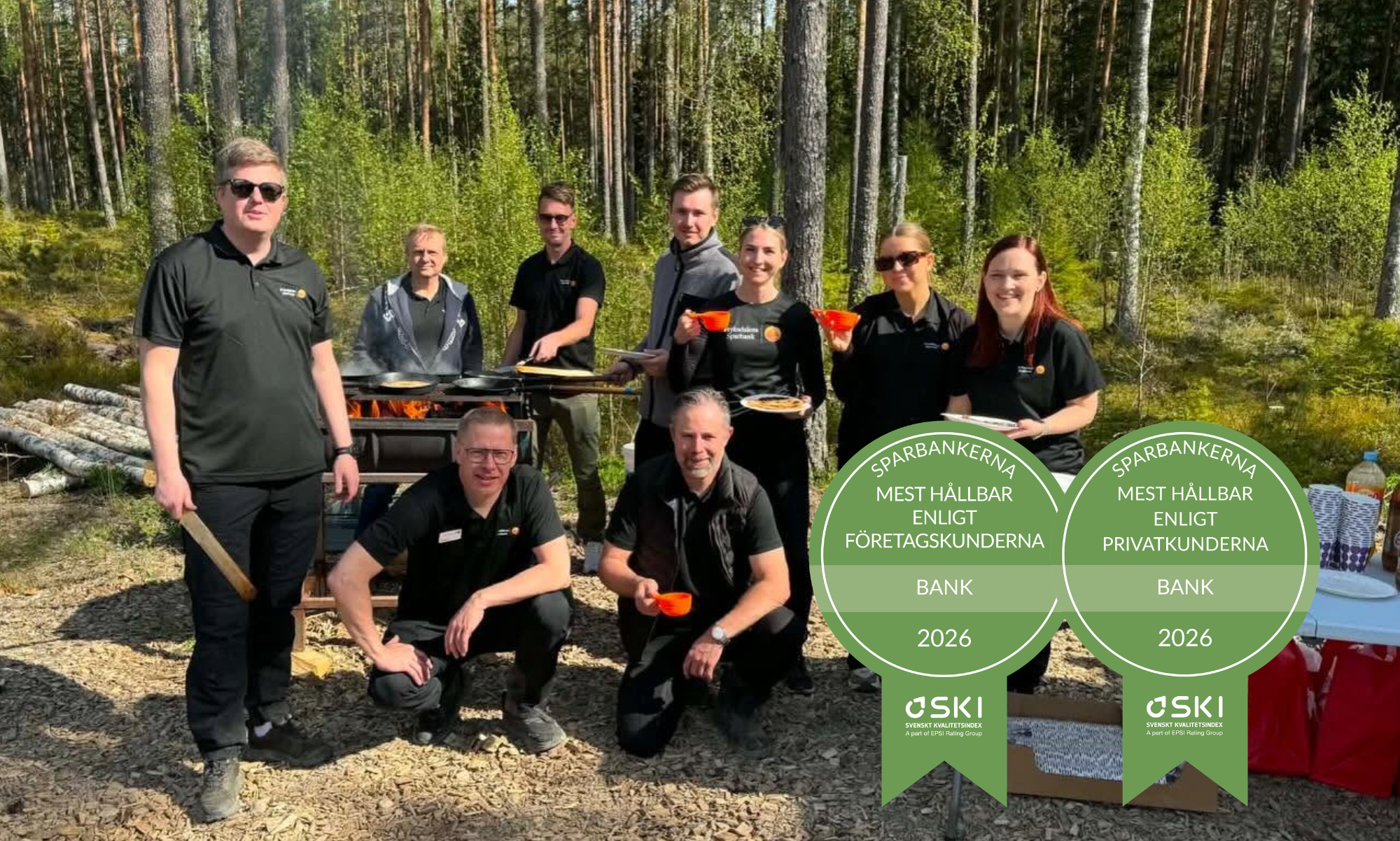 Fryksdalens Sparbanks personal i skogen vid Södra Viken. 